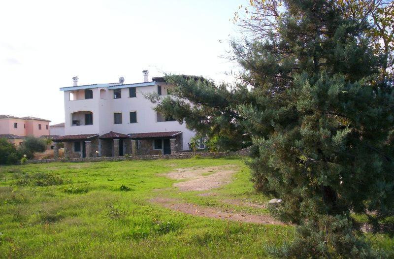 Gionny-C Apartment Budoni Luaran gambar